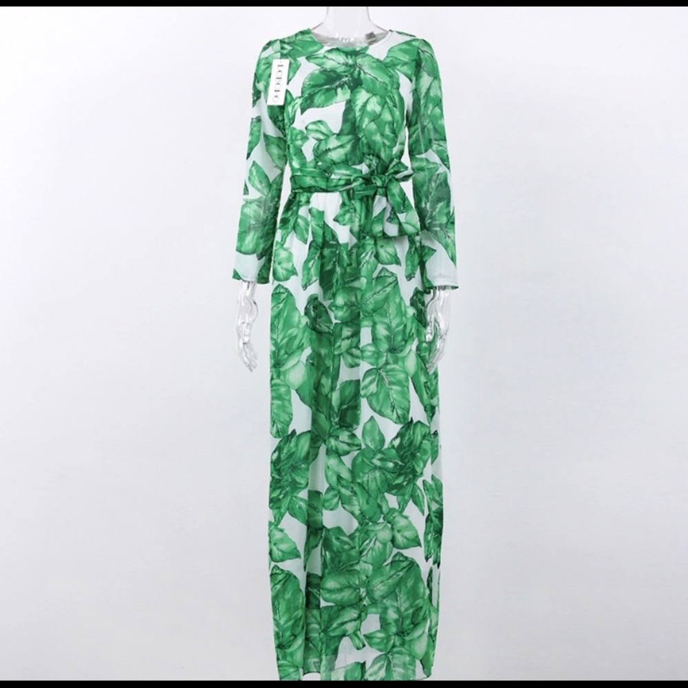 Spring dress - Picture 2 of 3